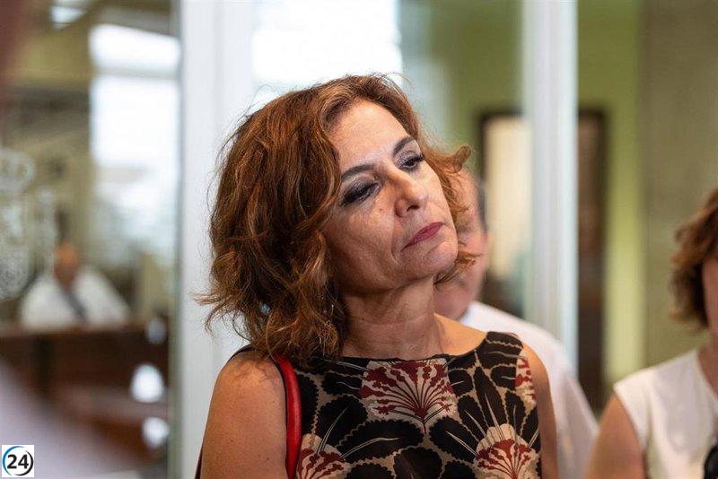 Montero revela que el inicio del proceso presupuestario será en septiembre.