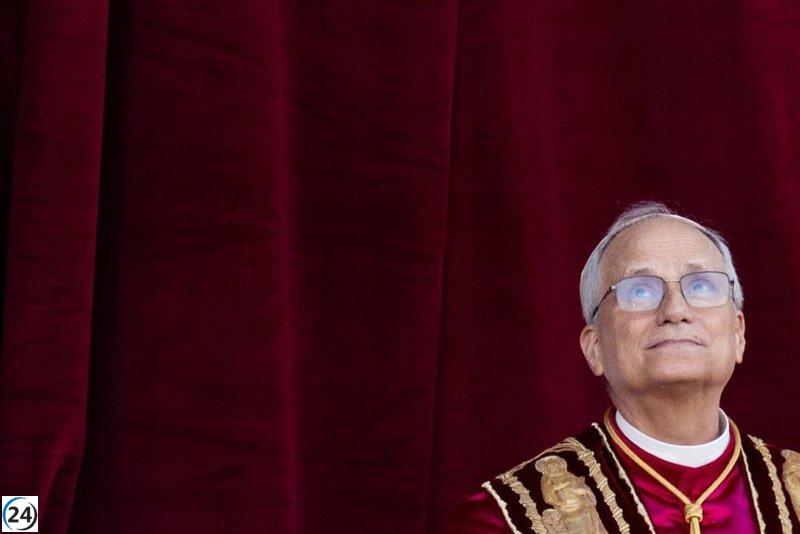 El Papa llama a dejar atrás la disuasión nuclear al evocar la lección de Hiroshima y Nagasaki.