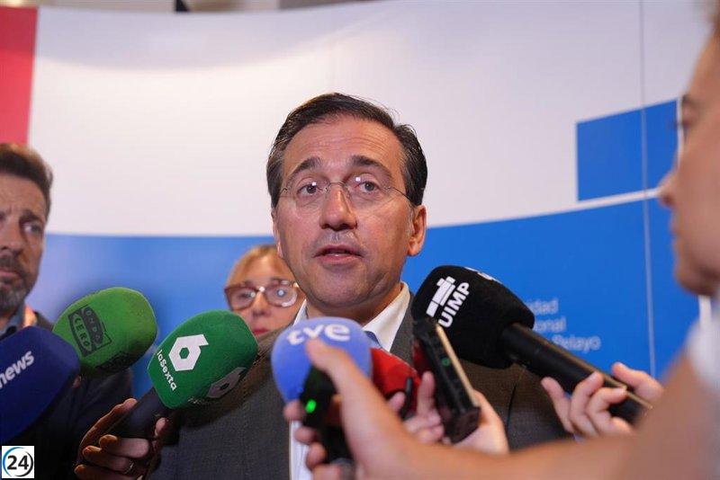 Albares aplaude el diálogo entre Estados Unidos y Europa sobre Ucrania, aunque cuestiona el compromiso de Rusia con la paz.