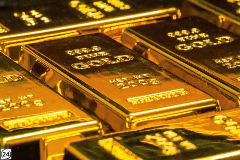 El oro se dispara a un nuevo máximo de 3.508,54 dólares por disputas arancelarias y reducción de tasas.