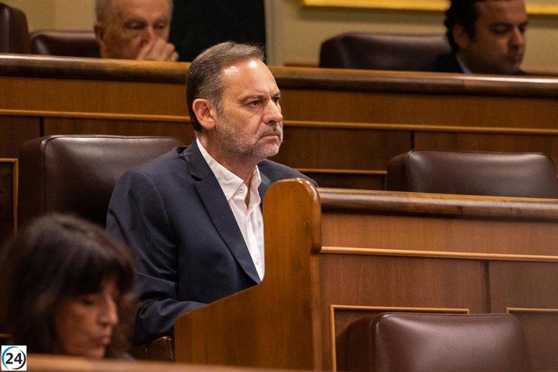 Tribunal en Madrid investiga solicitud de Ábalos para suspender entrevista a su expareja.