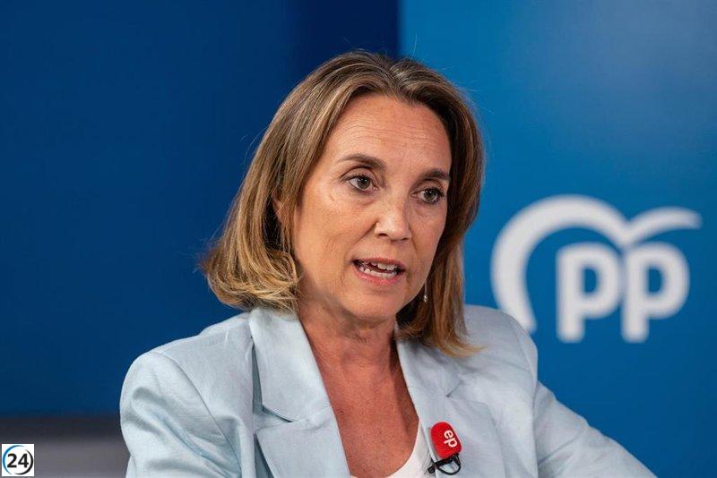 Gamarra critica a Sánchez por desviar la atención de sus problemas internos con la política exterior.