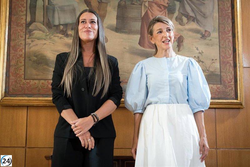 Junts impulsa que grandes empresas deben comunicar en catalán, incluso fuera de Cataluña.