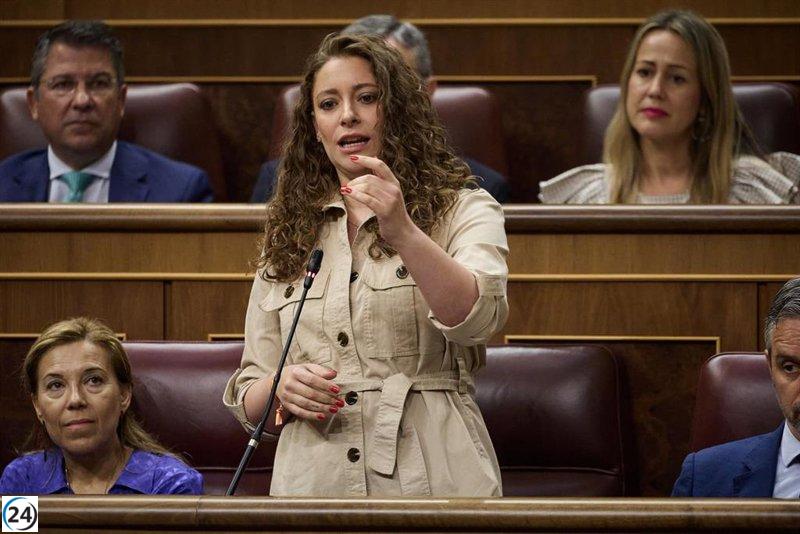 Ester Muñoz critica a Sánchez por aprovechar el sufrimiento de Gaza con fines políticos.