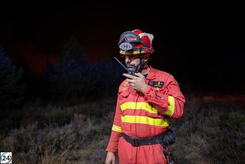 El PSOE sugiere un homenaje en el Congreso a la UME por su esfuerzo en la lucha contra los incendios forestales.