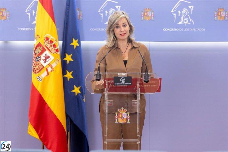 Sumar libera a sus diputados de respaldar la ley de inmigración impulsada por PSOE y Junts.