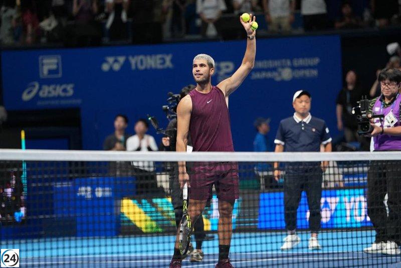Alcaraz avanza con determinación hacia las semifinales en Tokio.