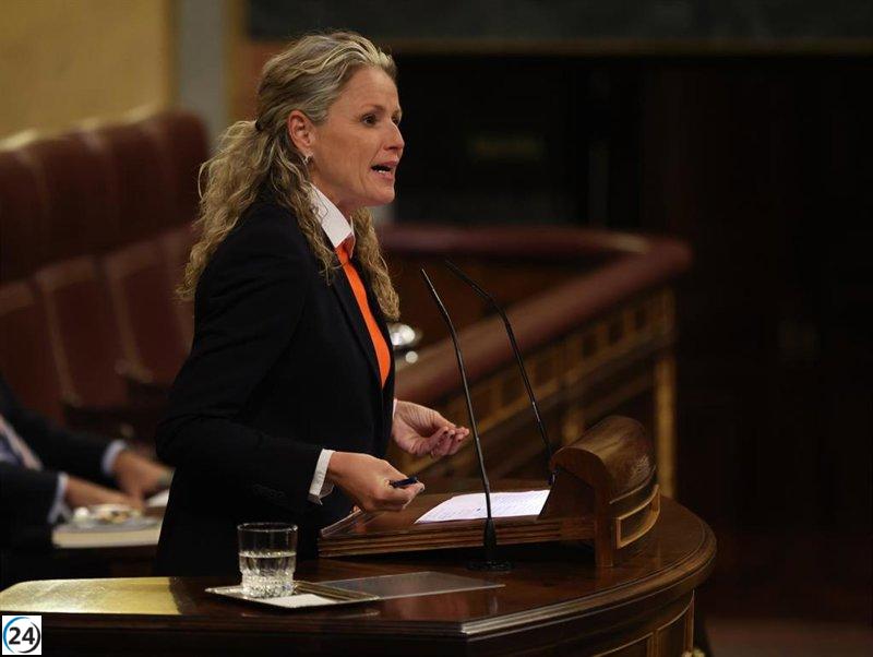Montse Mínguez (PSOE) sostiene que la ciudadanía puede subsistir sin un presupuesto.