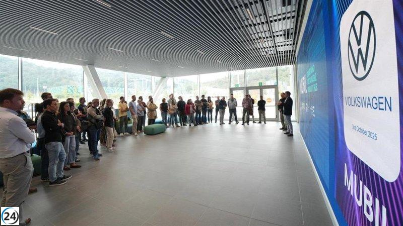 Volkswagen Navarra investiga oportunidades de alianza en el centro Mubil de movilidad sostenible.