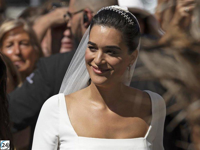 Bárbara Mirjan deslumbra con su asombroso vestido de novia.
