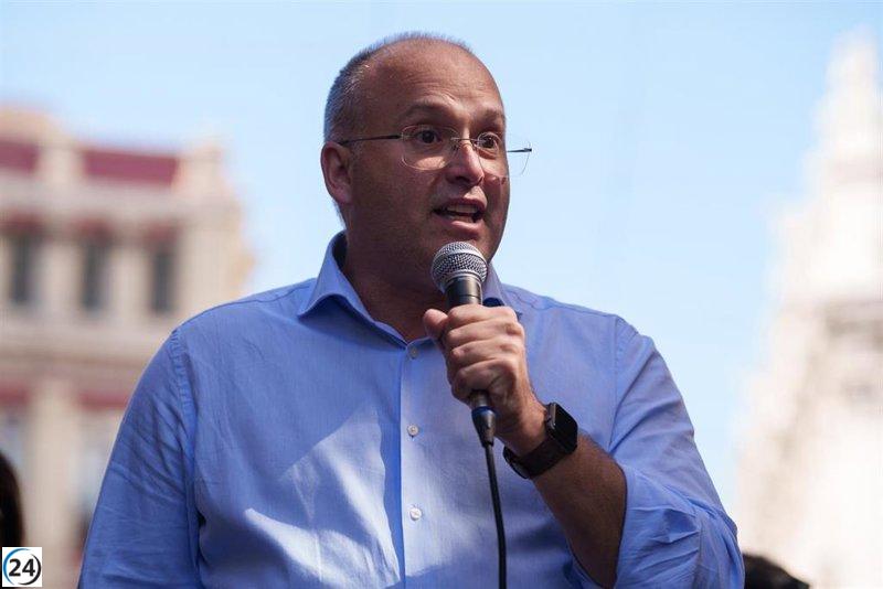 Tellado exige al PSOE aclaraciones sobre pagos a Ábalos para evitar dudas sobre transparencia financiera.