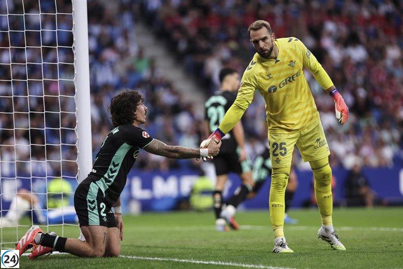 El Alavés detiene al Elche mientras Pau López impacta en Cornellà.
