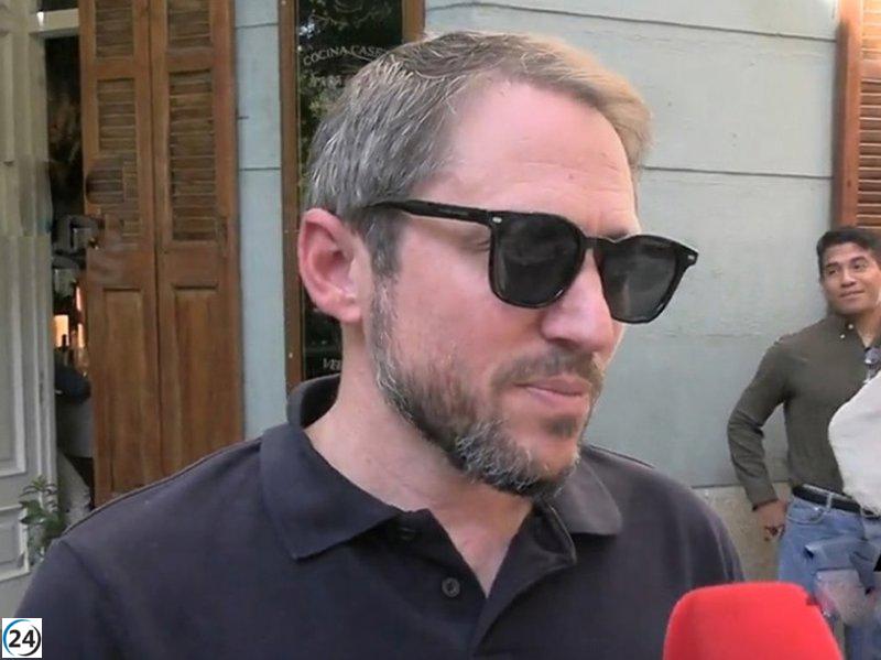Manuel Martos actualiza sobre el estado de salud de Raphael, quien pospuso su concierto debido a una bronquitis.