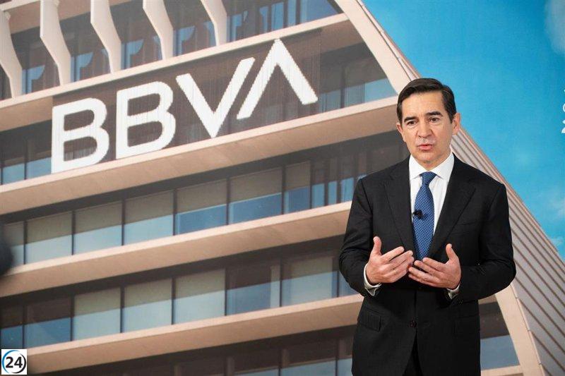 Torres confía en que BBVA alcanzará con creces el 50% en su oferta por Sabadell.