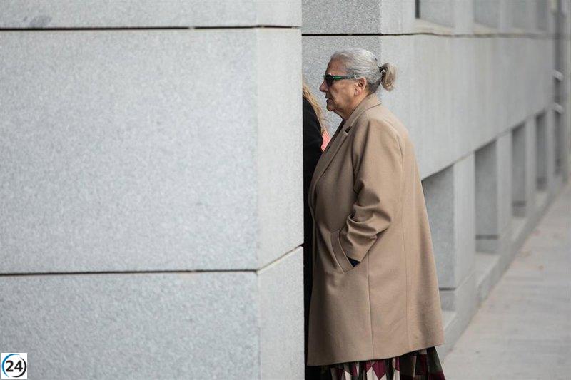 La empresaria que afirmó haber entregado 90.000 euros en Ferraz comparece ante el Senado.