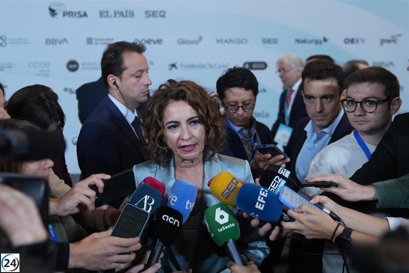 Montero garantiza que la financiación singular no recortará fondos a ninguna comunidad autónoma.