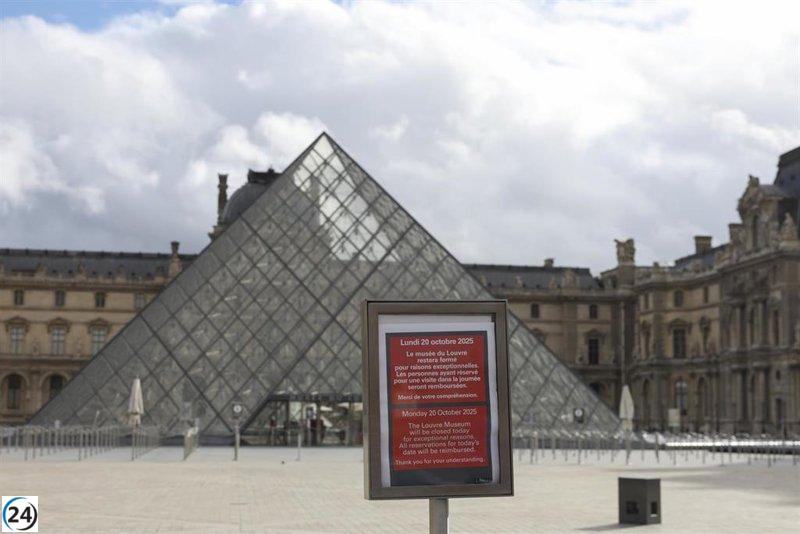 Francia intensifica la seguridad museística tras el robo en el Louvre.