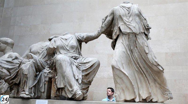 Grecia reprocha el evento benéfico junto al Partenón en Londres.