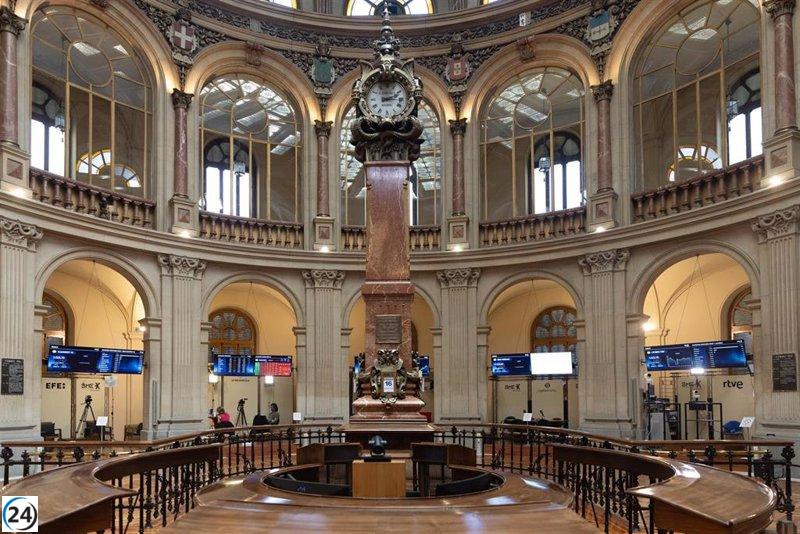 El Ibex 35 termina la jornada sin cambios significativos y pierde de nuevo la barrera de los 15.800 puntos.