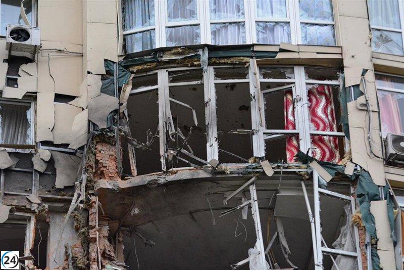 Ucrania reporta la interceptación de más de 70 de los 130 drones lanzados por Rusia.