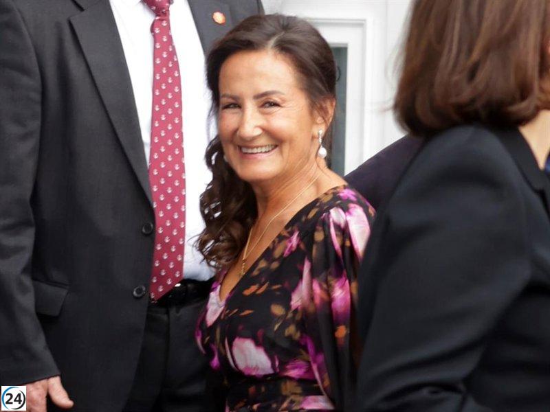 Paloma Rocasolano deslumbra en los Premios Princesa de Asturias con un vestido floral.
