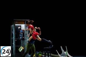 Teatro Real fusiona 'El mandarín maravilloso' y 'El castillo de Barbazul', transformando un cuento infantil en una obra llena de matices.