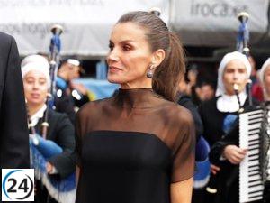 La Reina Letizia deslumbra en los Premios Princesa de Asturias con un elegante vestido transparente.
