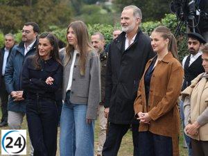 La Parroquia de Valdesoto recibe el galardón de 'Pueblo Ejemplar de Asturias 2025' en una memorable visita real.