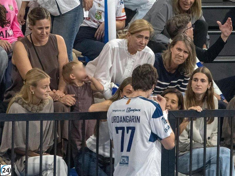 Pablo Urdangarin recibe un fuerte golpe en el labio mientras la Infanta Cristina muestra cercanía con Johanna Zott.