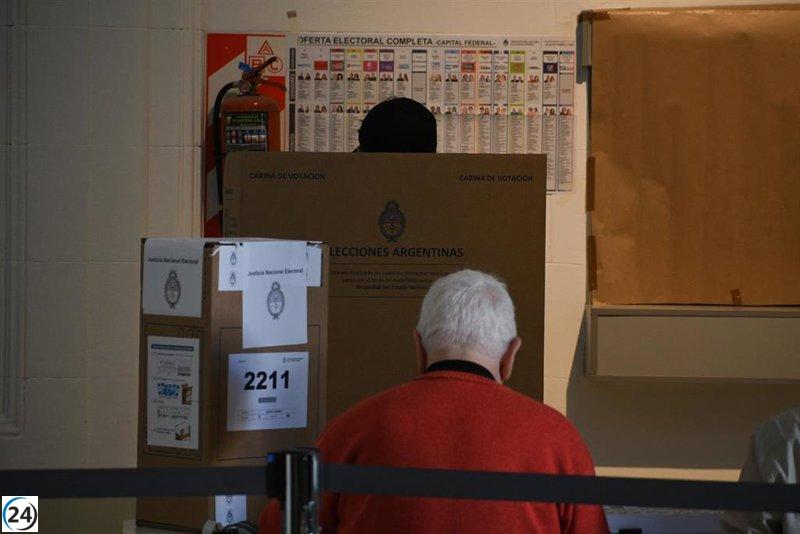 La asistencia a las urnas en las legislativas argentinas se reduce en siete puntos respecto a 2021.
