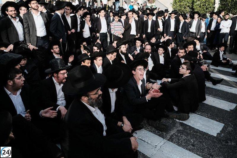 Protestas masivas de ultraortodoxos en Israel por la arresto de objetores al servicio militar.