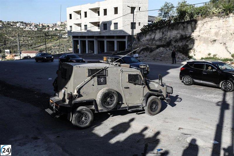 Soldados israelíes abren fuego y asesinan a un palestino en las cercanías de Hebrón, Cisjordania.