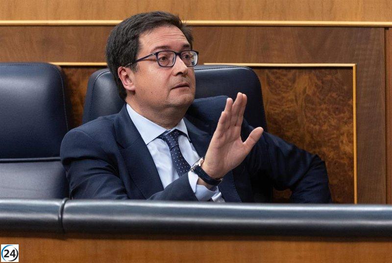 Óscar López asegura que el Gobierno busca cumplir sus compromisos con Junts y está abierto al diálogo.