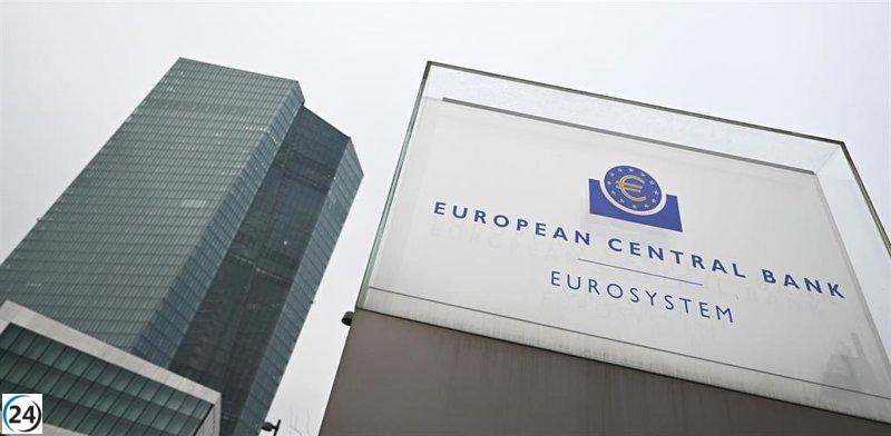 Bancos de la eurozona restringen sorpresivamente los préstamos a empresas, informa el BCE.