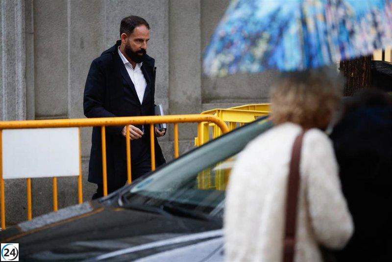 Juez expresa su asombro al exdirigente del PSOE por los pagos en efectivo: 