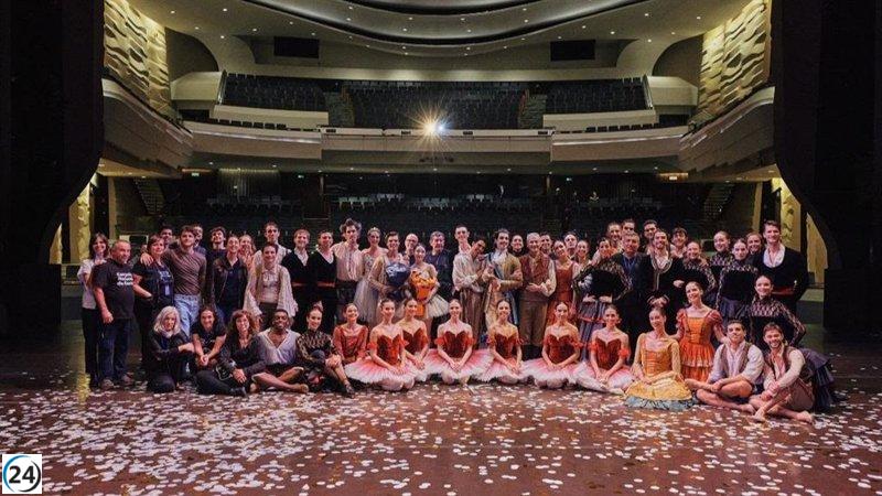 La Compañía Nacional de Danza cierra su exitosa gira por China con el aclamado ballet 'Don Quijote'.