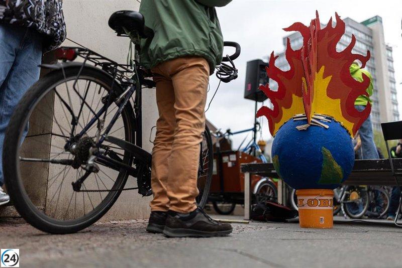 ONGs exigirán en la COP30 financiación estatal para enfrentar el cambio climático y denuncian la falta de compromiso de la UE.