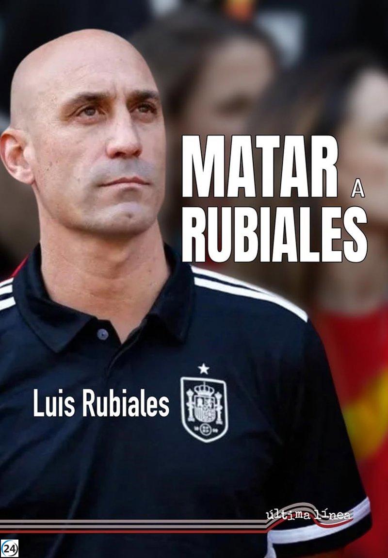 Luis Rubiales lanza su obra 'Matar a Rubiales' en un evento en Madrid este jueves.