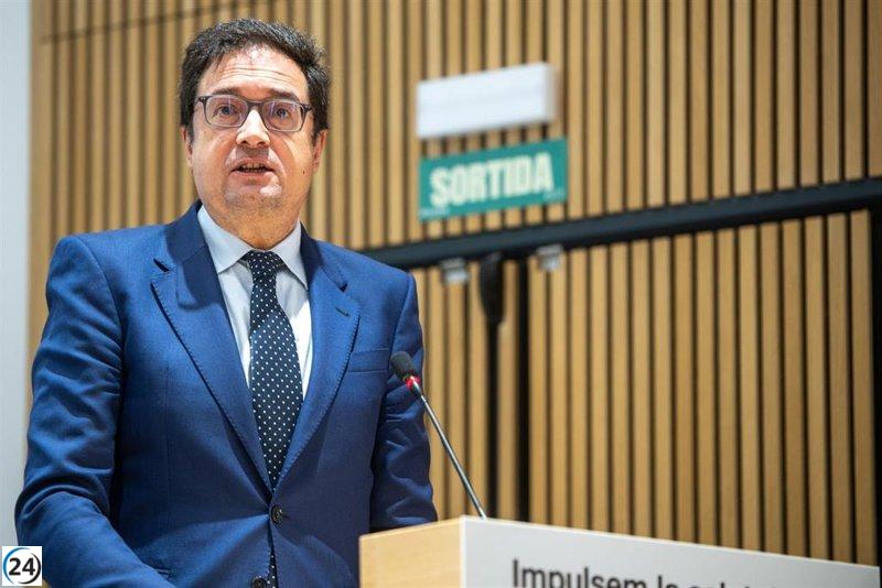 López asegura que el aumento salarial del 11% para funcionarios refleja el crecimiento del IPC.