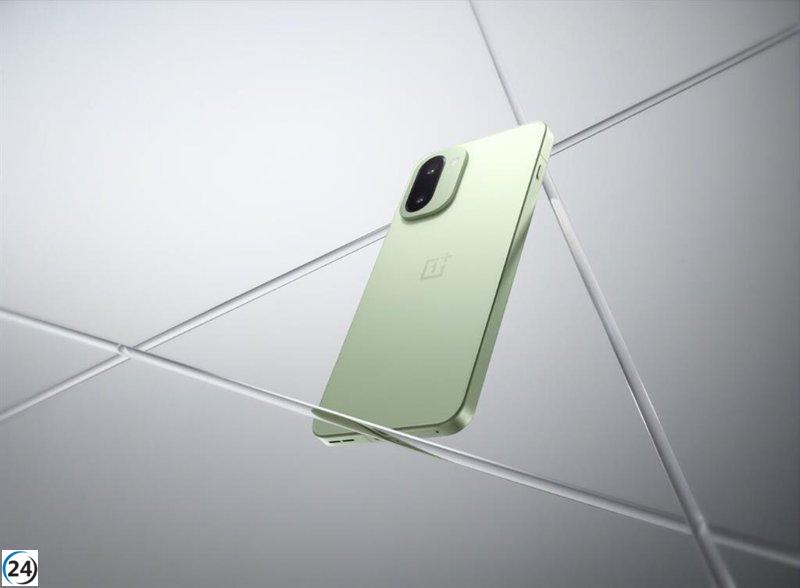 El OnePlus 15R debuta con el potente Snapdragon 8 Gen 5 y una batería de 7.400 mAh, diseñado para maximizar la experiencia de juego móvil.