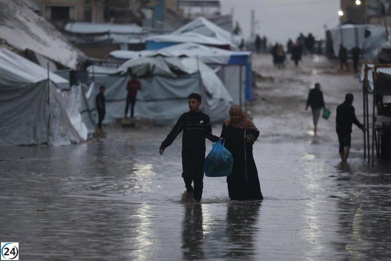 La tormenta polar en Gaza deja un saldo trágico de 17 fallecidos por frío y lluvias.
