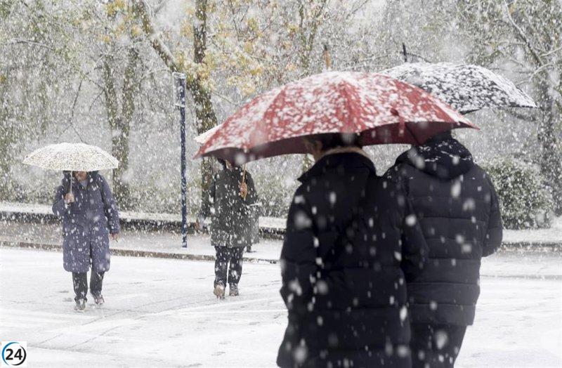 Lluvias persistirán este lunes en gran parte de la Península, con nieve en zonas bajas del norte.