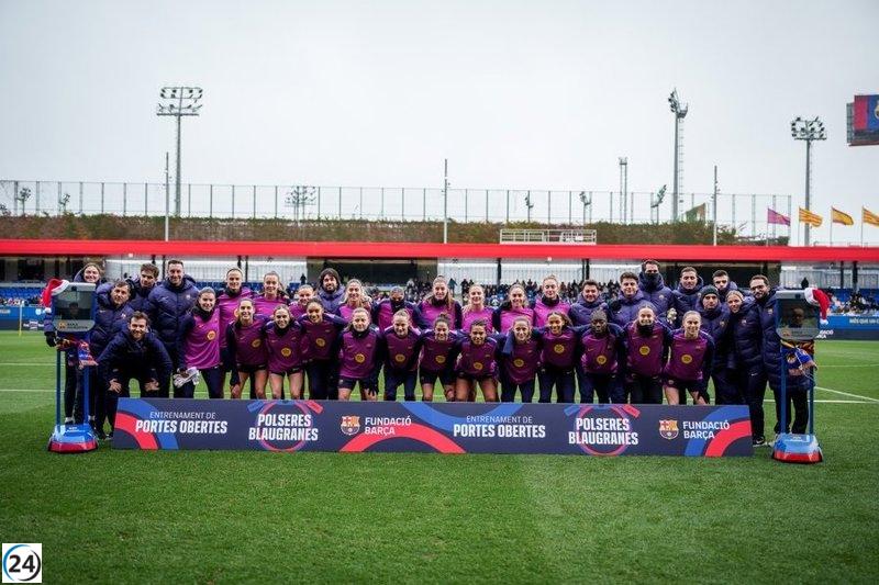 El Barça femenino inicia el año con su primer entrenamiento benéfico antes de Reyes.