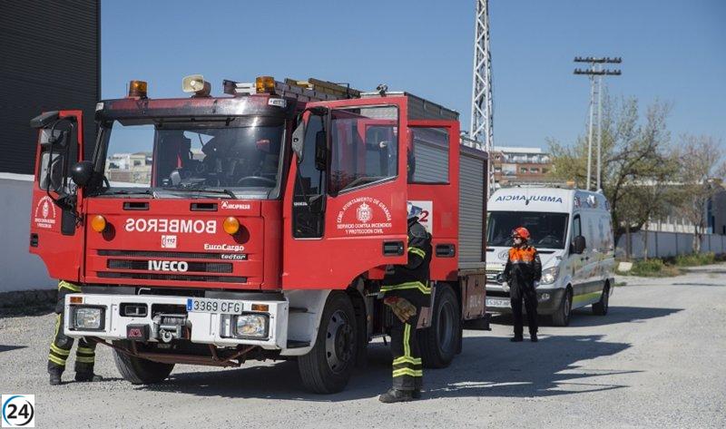 Diez heridos, uno de ellos en estado crítico, por incendio en un edificio de Alhendín (Granada).