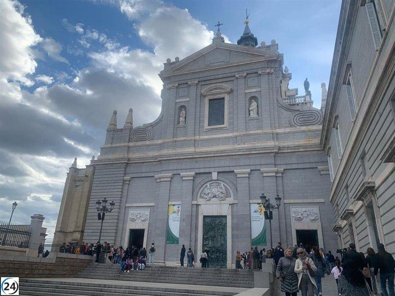 Misa funeraria por las víctimas de Adamuz en La Almudena, previa al homenaje estatal el 31 de enero.