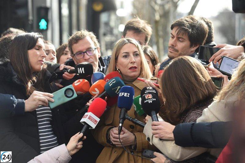 El presidente de la Asamblea de Extremadura presenta a Guardiola como candidata a la investidura, pese a la falta de apoyos.