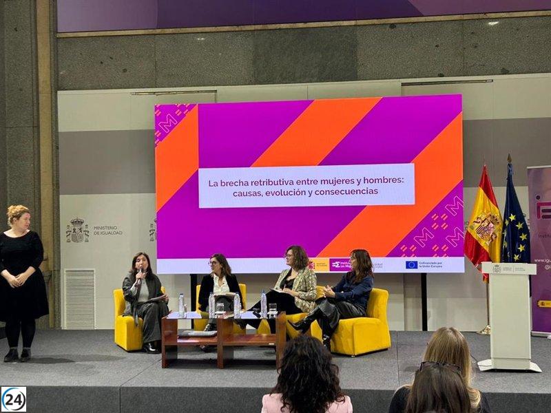 Las mujeres ganan 4.781,18 euros menos al año que los hombres, reflejando una disparidad salarial del 15,74%.