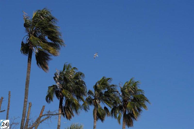El lunes traerá un aumento de temperaturas, mientras se mantienen las alertas por viento en la costa mediterránea.