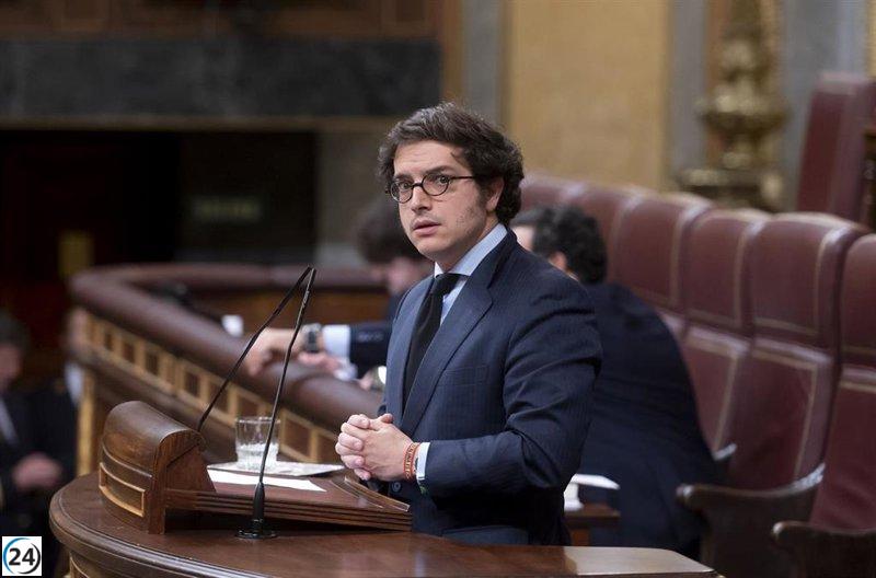 Vox ofrece su respaldo al PP en una posible renovación política.