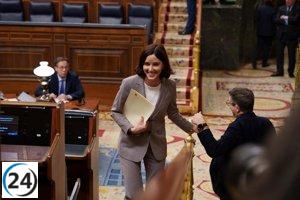 La izquierda en el Congreso critica a Vox por promover el odio y advierte que la prohibición del burka no empodera a las mujeres.